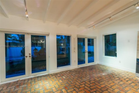 Villa ou maison à louer à Key Biscayne, Floride: 3 chambres, 130.34 m2 № 2036724 - photo 17