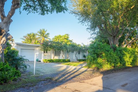 Villa ou maison à louer à Key Biscayne, Floride: 3 chambres, 130.34 m2 № 2036724 - photo 3