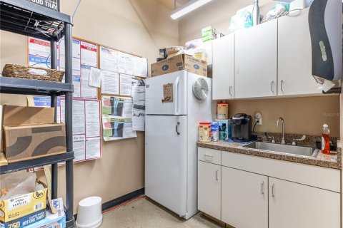 Commercial property in Orlando, Florida 1380.34 sq.m. № 1439532 - photo 26