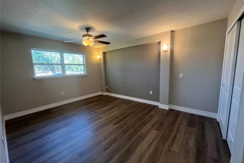 Casa en venta en Leesburg, Florida, 3 dormitorios, 133.78 m2 № 2123316 - foto 5
