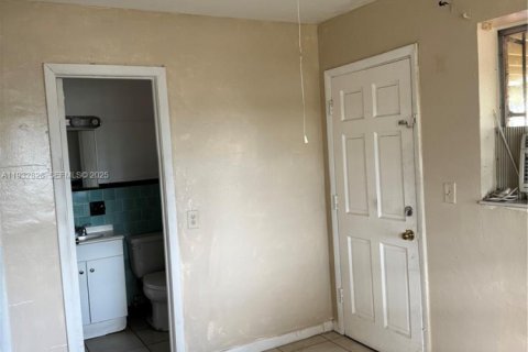 House in West Park, Florida 3 bedrooms, 87.33 sq.m. № 1991670 - photo 7