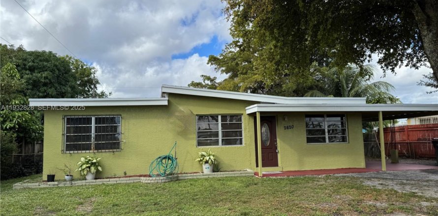 House in West Park, Florida 3 bedrooms, 87.33 sq.m. № 1991670