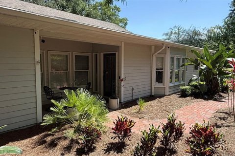 House in Orlando, Florida 3 bedrooms, 252.04 sq.m. № 1737317 - photo 2