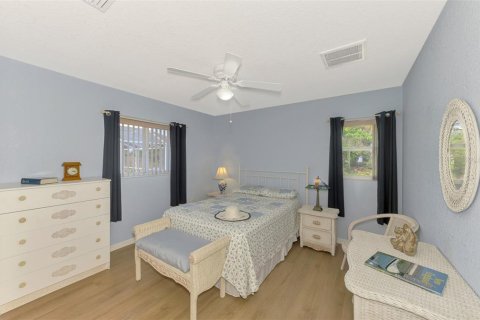 House in Port Charlotte, Florida 3 bedrooms, 180.23 sq.m. № 1542118 - photo 27