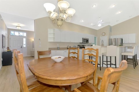House in Port Charlotte, Florida 3 bedrooms, 180.23 sq.m. № 1542118 - photo 9