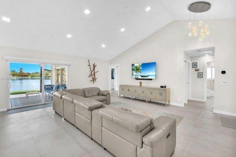Villa ou maison à vendre à Pembroke Pines, Floride: 3 chambres, 177.72 m2 № 1935691 - photo 9