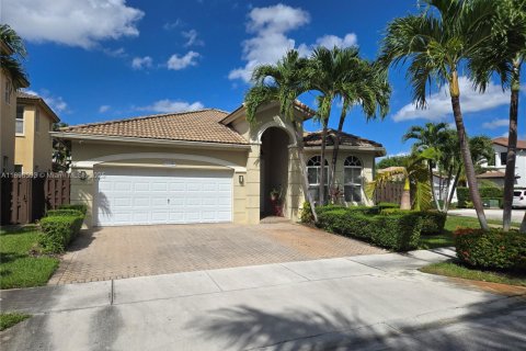 Villa ou maison à vendre à Doral, Floride: 4 chambres, 199.18 m2 № 1951257 - photo 1