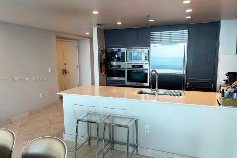 Condo in Sunny Isles Beach, Florida, 3 bedrooms  № 1698422 - photo 3