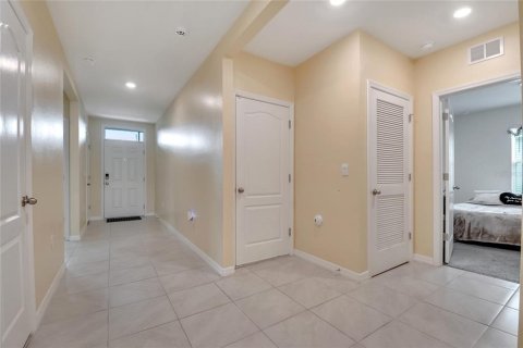 House in Haines City, Florida 4 bedrooms, 174.28 sq.m. № 1832628 - photo 15