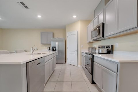 House in Haines City, Florida 4 bedrooms, 174.28 sq.m. № 1832628 - photo 7