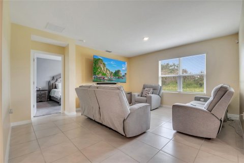 House in Haines City, Florida 4 bedrooms, 174.28 sq.m. № 1832628 - photo 8