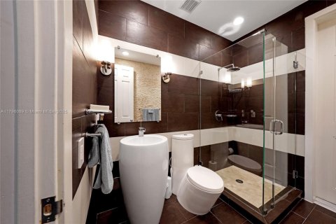 Купить виллу или дом в Катлер-Бей, Флорида 5 спален, 366.5м2, № 1712521 - фото 22