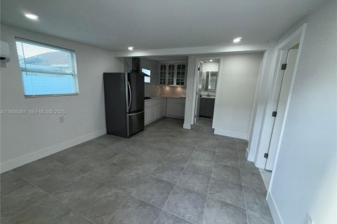 Снять в аренду виллу или дом в Майами-Гарденс, Флорида 2 спальни, 65.03м2, № 1989078 - фото 8