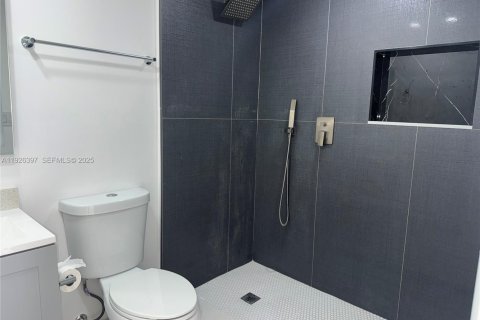 Снять в аренду виллу или дом в Майами-Гарденс, Флорида 2 спальни, 65.03м2, № 1989078 - фото 14