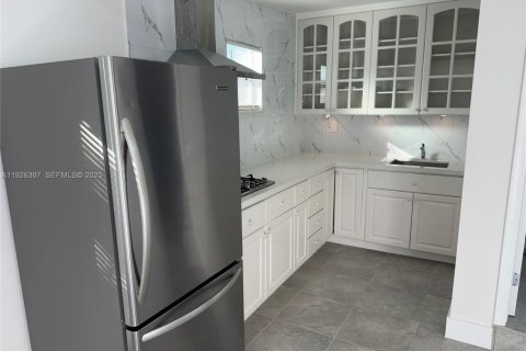 Снять в аренду виллу или дом в Майами-Гарденс, Флорида 2 спальни, 65.03м2, № 1989078 - фото 4