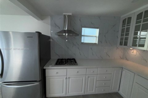 Снять в аренду виллу или дом в Майами-Гарденс, Флорида 2 спальни, 65.03м2, № 1989078 - фото 6