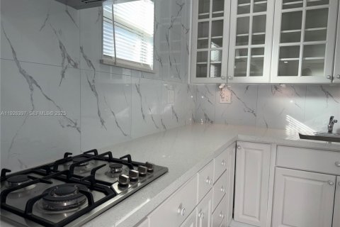 Снять в аренду виллу или дом в Майами-Гарденс, Флорида 2 спальни, 65.03м2, № 1989078 - фото 5