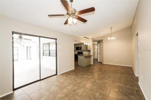Casa en venta en Port Richey, Florida, 3 dormitorios, 169.55 m2 № 1915577 - foto 3