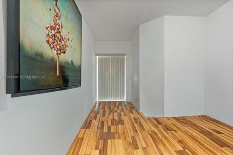 Купить кондоминиум в Майами, Флорида 3 спальни, 145.95м2, № 2075263 - фото 17