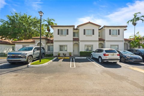 Condo in Miami, Florida, 3 bedrooms  № 2075263