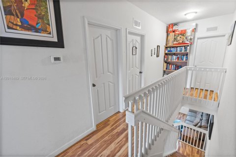 Купить кондоминиум в Майами, Флорида 3 спальни, 145.95м2, № 2075263 - фото 21