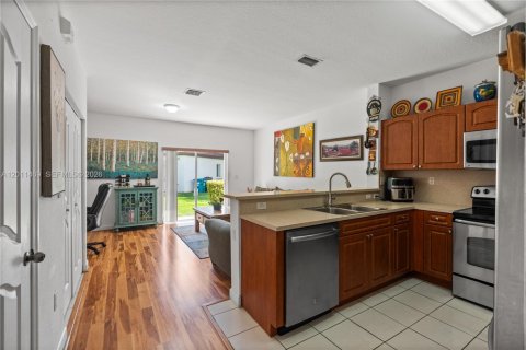 Купить кондоминиум в Майами, Флорида 3 спальни, 145.95м2, № 2075263 - фото 9