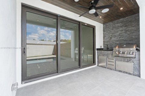 Townhouse in Fort Lauderdale, Florida 4 bedrooms, 222.22 sq.m. № 1973842 - photo 11