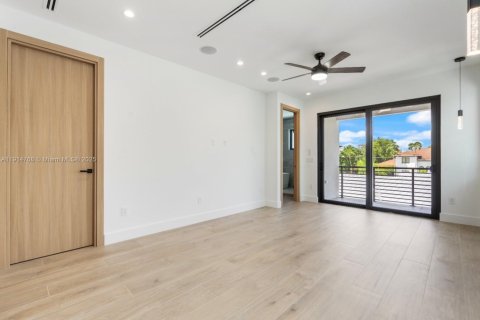 Townhouse in Fort Lauderdale, Florida 4 bedrooms, 222.22 sq.m. № 1973842 - photo 8