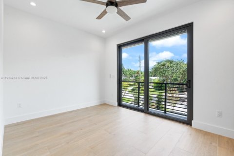 Townhouse in Fort Lauderdale, Florida 4 bedrooms, 222.22 sq.m. № 1973842 - photo 3