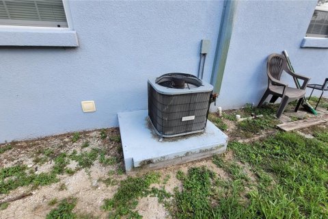 House in Lake Wales, Florida 2 bedrooms, 75.81 sq.m. № 2215408 - photo 18