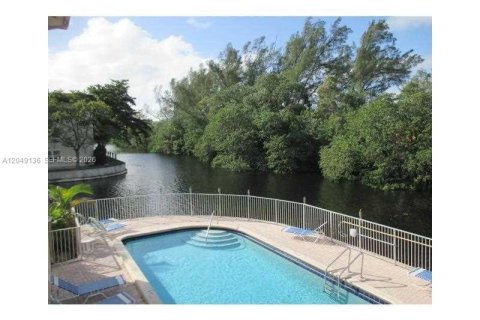Condo in Fort Lauderdale, Florida, 2 bedrooms № 2280927 - photo 20