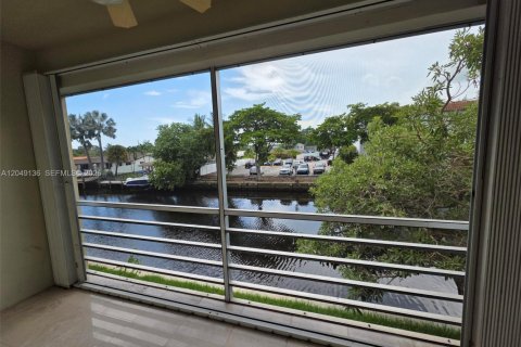 Condo in Fort Lauderdale, Florida, 2 bedrooms № 2280927 - photo 8
