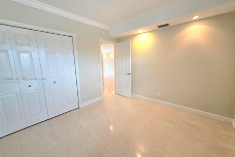 Condo in Fort Lauderdale, Florida, 2 bedrooms № 2280927 - photo 19