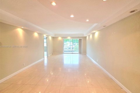 Condo in Fort Lauderdale, Florida, 2 bedrooms № 2280927 - photo 6