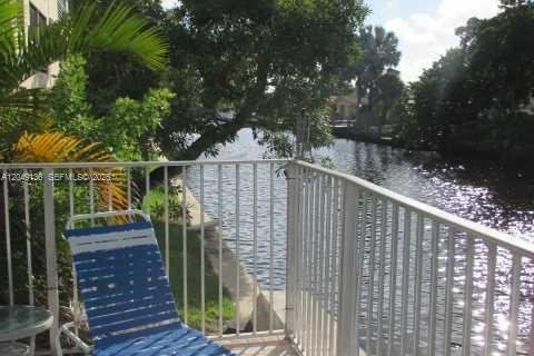Condo in Fort Lauderdale, Florida, 2 bedrooms № 2280927 - photo 21