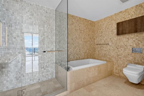 Снять в аренду кондоминиум в Майами, Флорида 3 спальни, 155.7м2, № 2040764 - фото 17