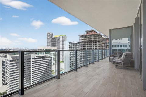 Снять в аренду кондоминиум в Майами, Флорида 3 спальни, 155.7м2, № 2040764 - фото 11