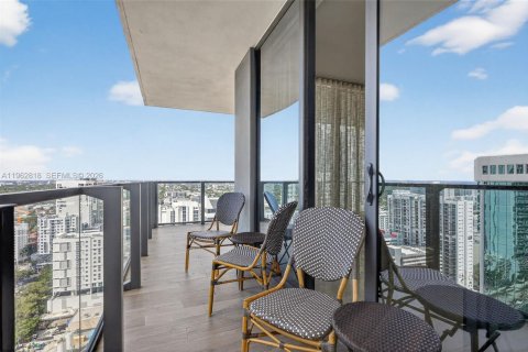 Снять в аренду кондоминиум в Майами, Флорида 3 спальни, 155.7м2, № 2040764 - фото 3