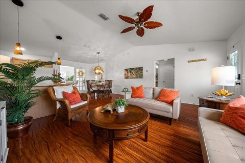 Casa en venta en The Villages, Florida, 2 dormitorios, 122.54 m2 № 2117726 - foto 9