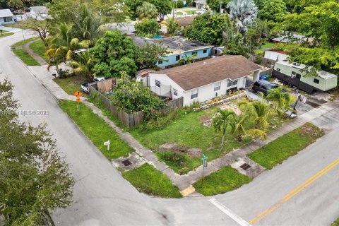 Casa en venta en Fort Lauderdale, Florida, 3 dormitorios, 90.58 m2 № 1937327 - foto 25