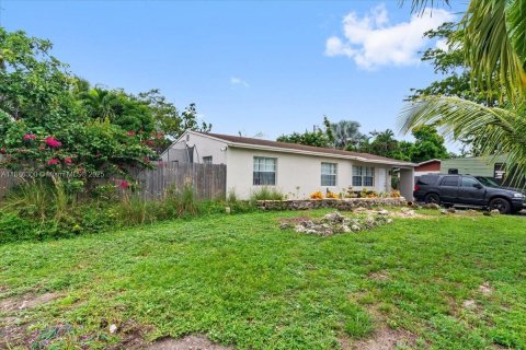 Casa en venta en Fort Lauderdale, Florida, 3 dormitorios, 90.58 m2 № 1937327 - foto 22