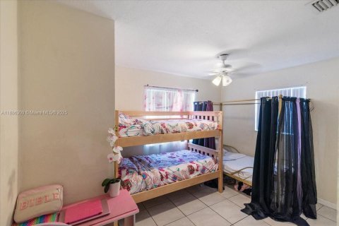 Casa en venta en Fort Lauderdale, Florida, 3 dormitorios, 90.58 m2 № 1937327 - foto 11