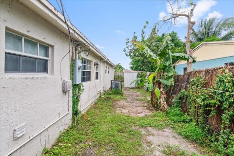 Casa en venta en Fort Lauderdale, Florida, 3 dormitorios, 90.58 m2 № 1937327 - foto 17
