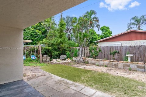 Casa en venta en Fort Lauderdale, Florida, 3 dormitorios, 90.58 m2 № 1937327 - foto 19