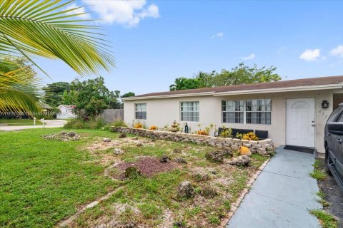 Casa en venta en Fort Lauderdale, Florida, 3 dormitorios, 90.58 m2 № 1937327 - foto 21