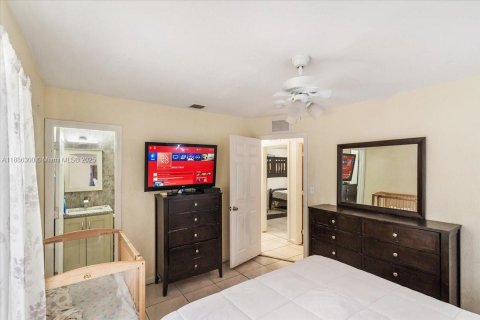 Casa en venta en Fort Lauderdale, Florida, 3 dormitorios, 90.58 m2 № 1937327 - foto 10