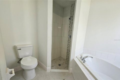 Снять в аренду виллу или дом в Орландо, Флорида 3 комнаты, 27.87м2, № 1755257 - фото 9
