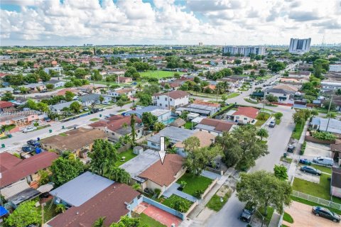 Villa ou maison à louer à Sweetwater, Floride: 3 chambres, 158.58 m2 № 1970645 - photo 14
