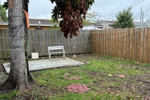 Villa ou maison à louer à Sweetwater, Floride: 3 chambres, 158.58 m2 № 1970645 - photo 12