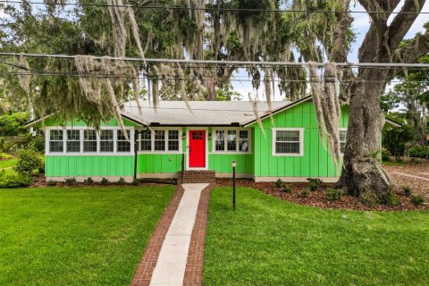 Casa en Mount Dora, Florida 2 dormitorios, 163.69 m2 № 2235397